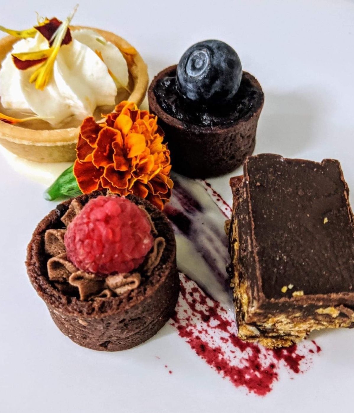 Cake Breakfast Fine Dining Roma Explorers Queensland Restaurant